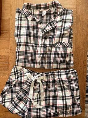 Victoria's Secret Black, White & Pink Plaid Flannel Pajama Set